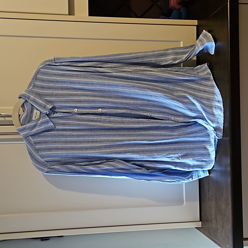 Wilfred Free (Aritzia) oversized shirt